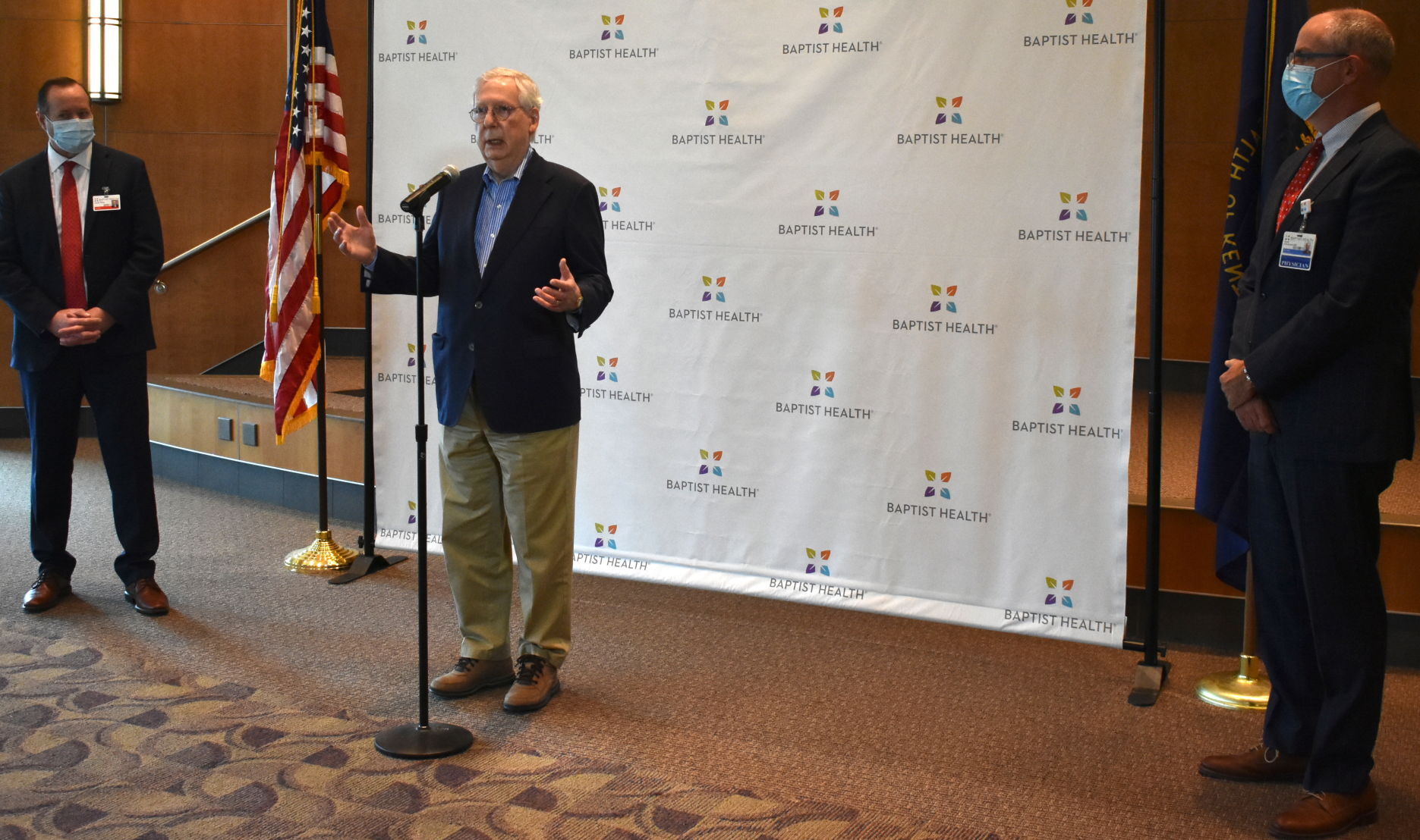 Sen. Mitch McConnell with Baptist Health officials